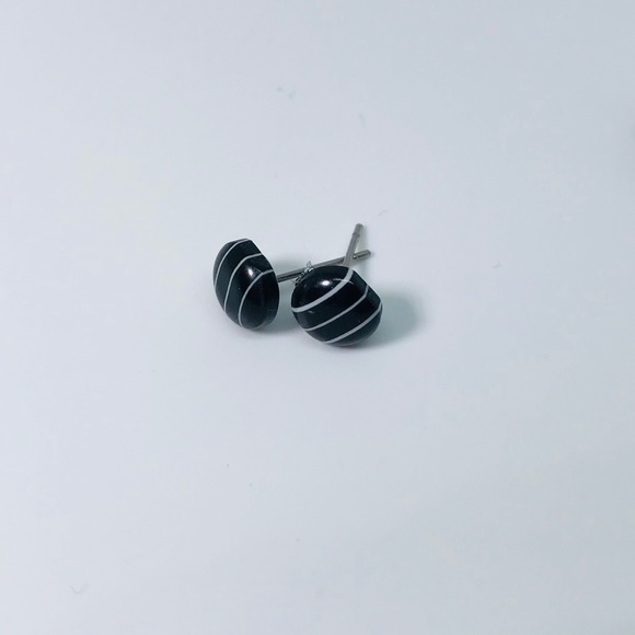 Black And White Minimalist Stud Earrings - Picture 3 of 9